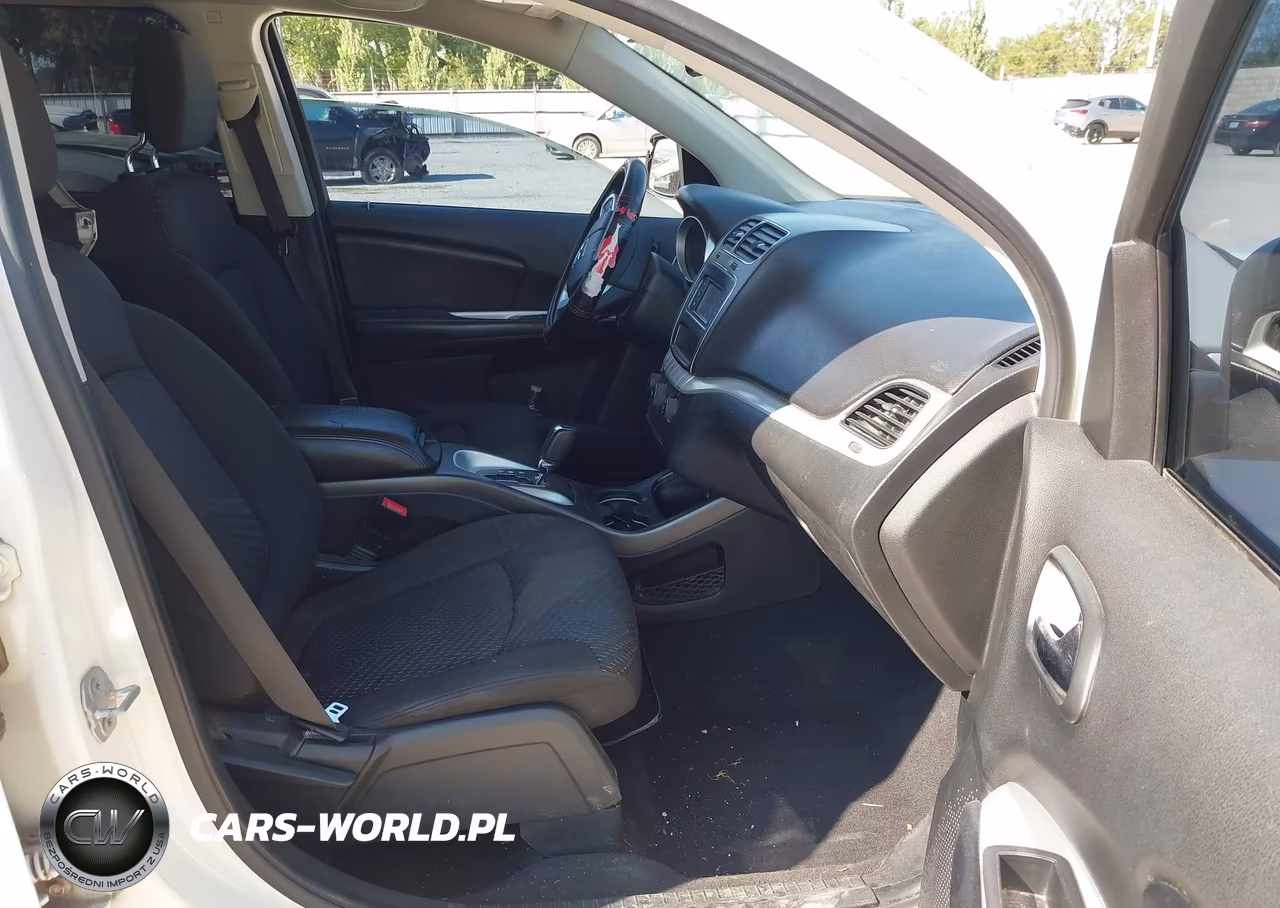 2018 Dodge Journey Se VIN:3C4PDCAB6JT209266 - 5