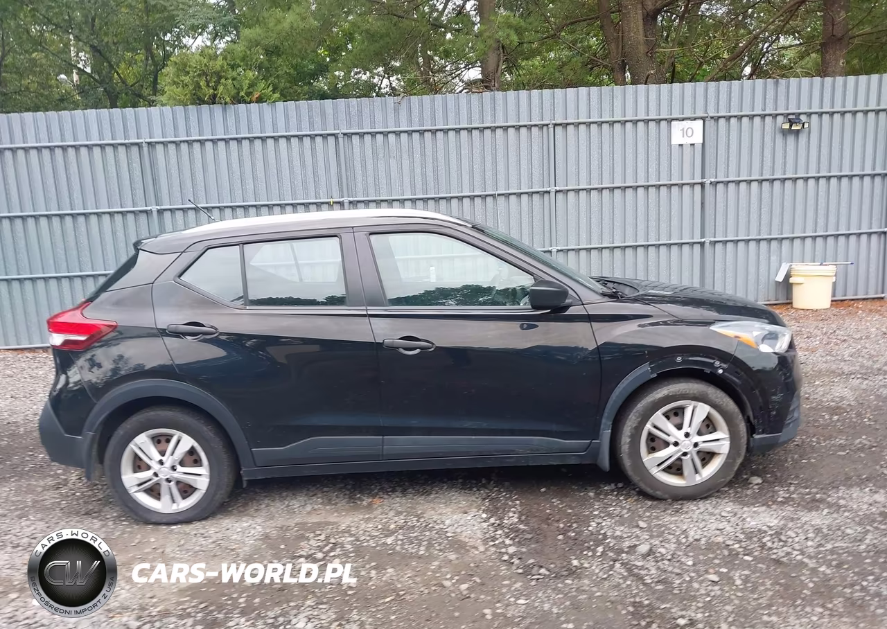 2019 Nissan Kicks S VIN:3N1CP5CU7KL514988 - 13