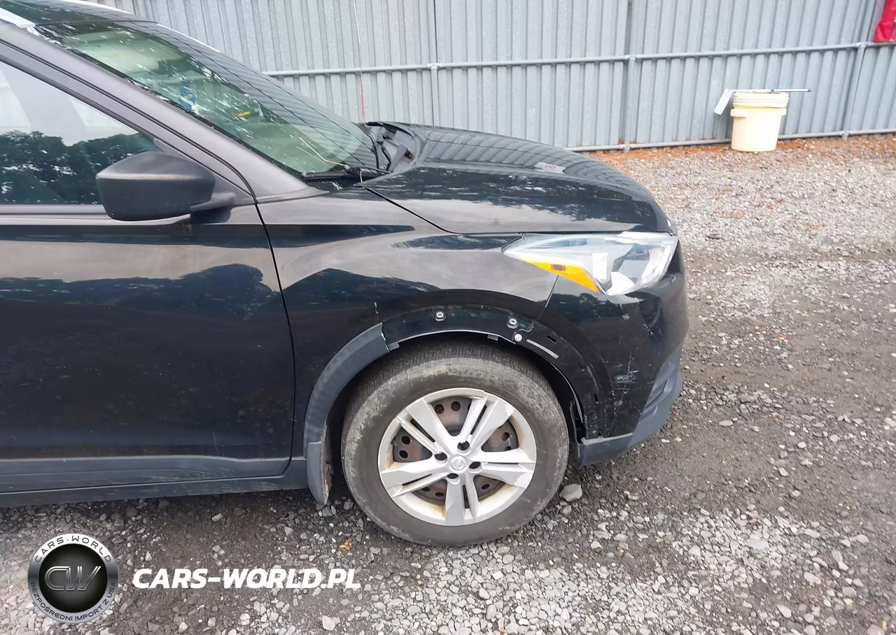 2019 Nissan Kicks S VIN:3N1CP5CU7KL514988 - 6