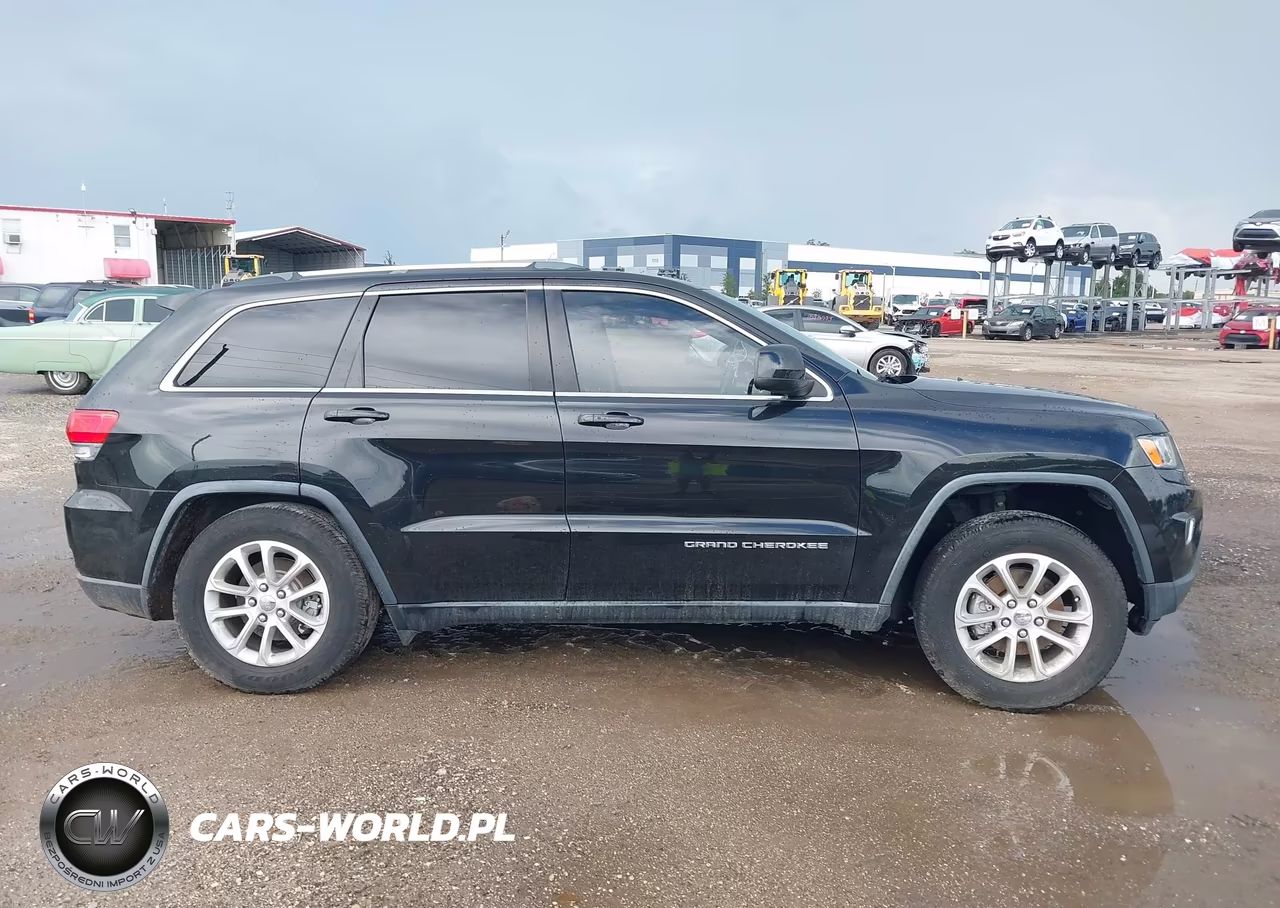 2015 Jeep Grand Cherokee Laredo VIN:1C4RJEAG0FC740104 - 14
