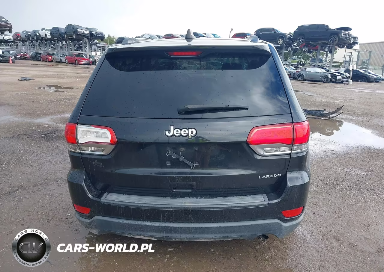 2015 Jeep Grand Cherokee Laredo VIN:1C4RJEAG0FC740104 - 17