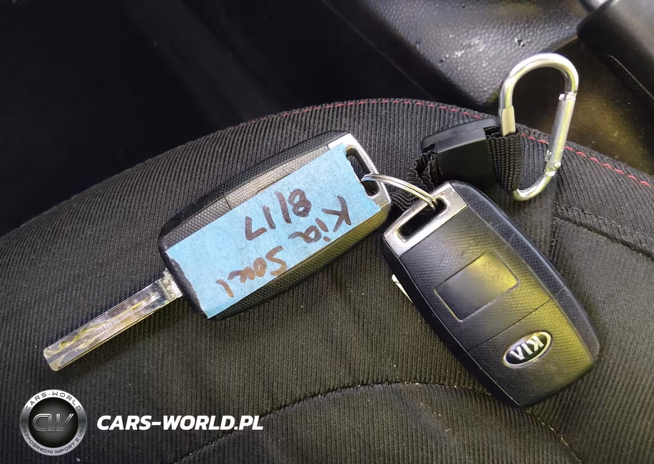 2014 Kia Soul + VIN:KNDJP3A59E7069991 - 11