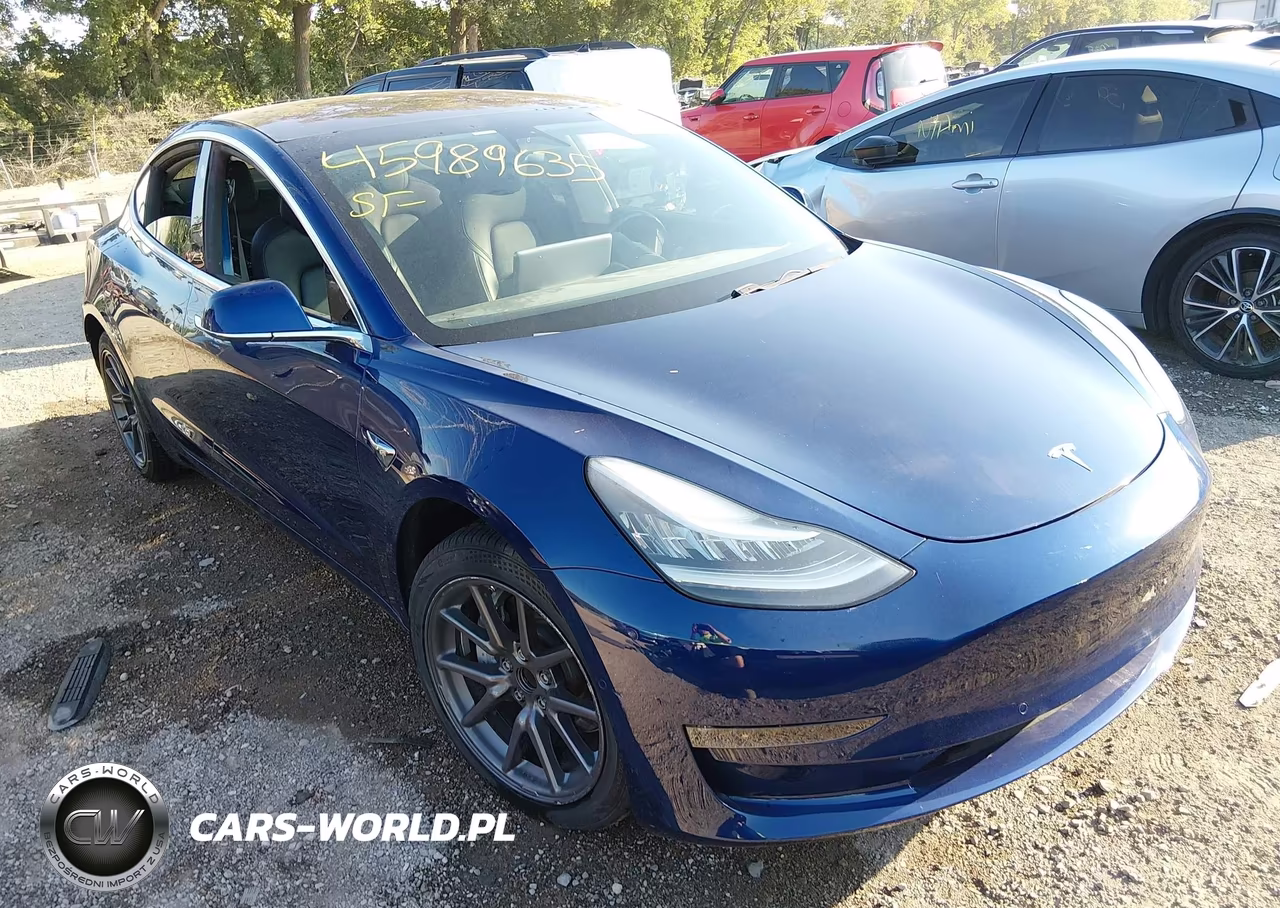 2018 Tesla Model 3 Long Range-Mid Range – zdjęcie 1 z 11