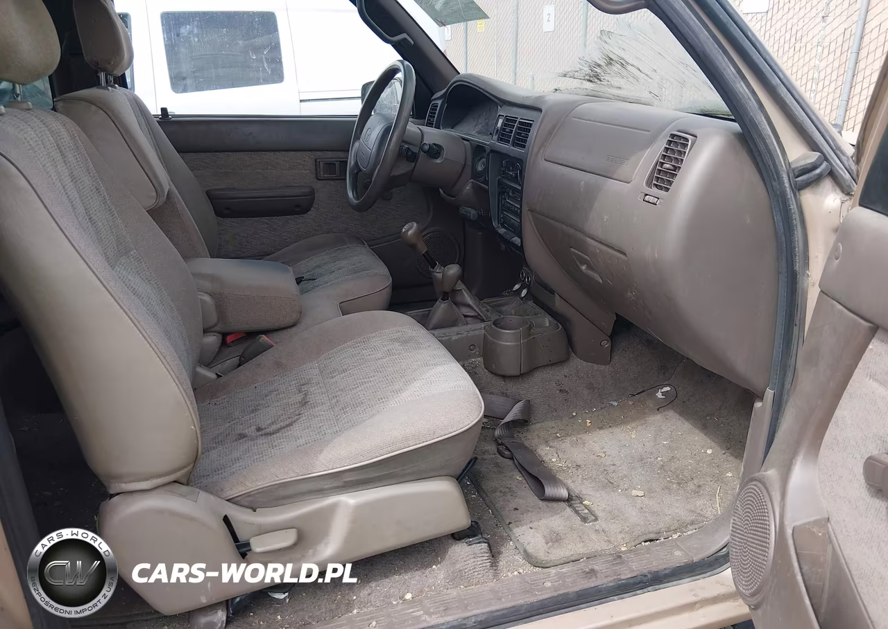1999 Toyota Tacoma VIN:4TAWM72N6XZ505199 - 5