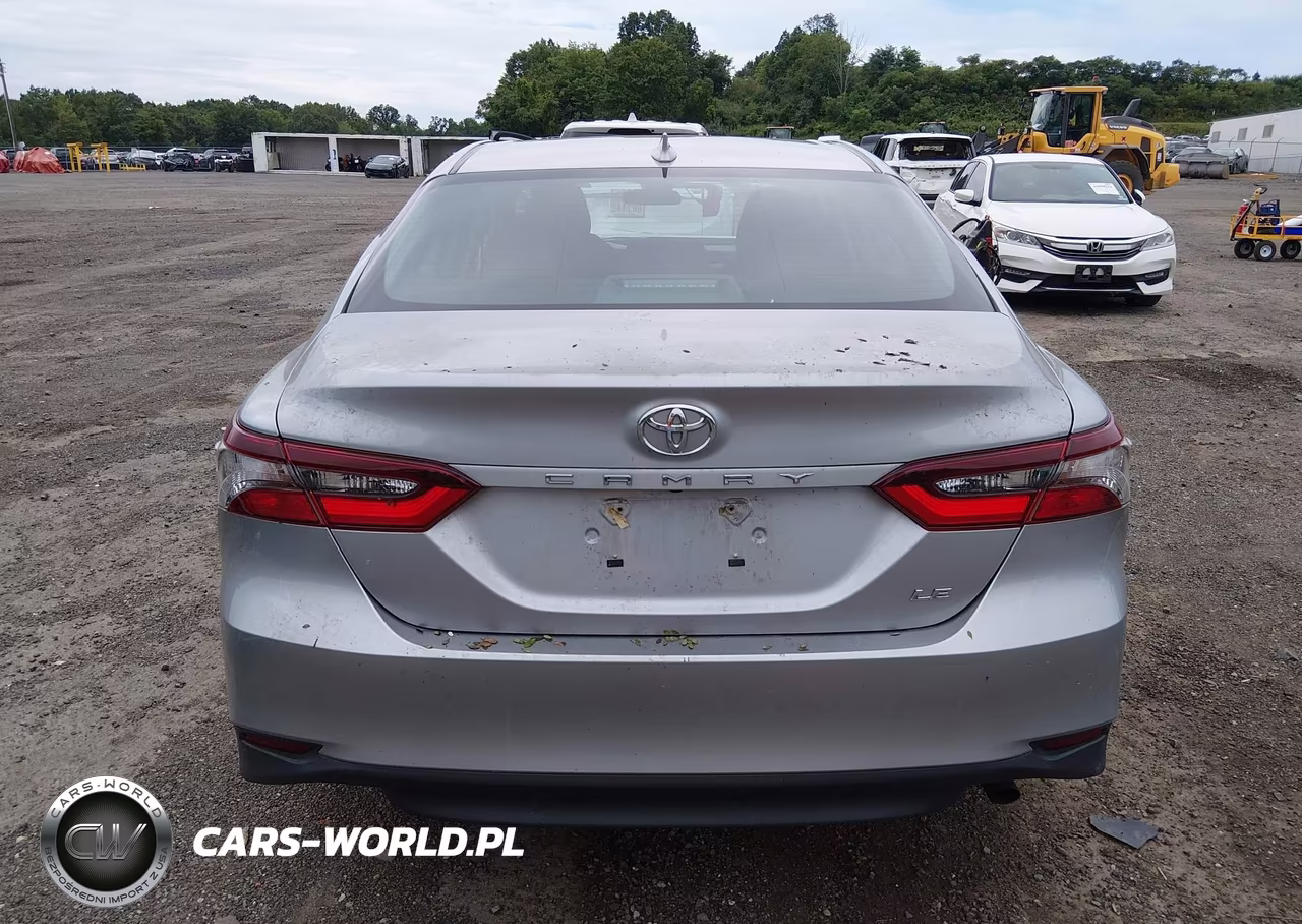 2021 Toyota Camry Le VIN:4T1C11AK4MU554927 - 17