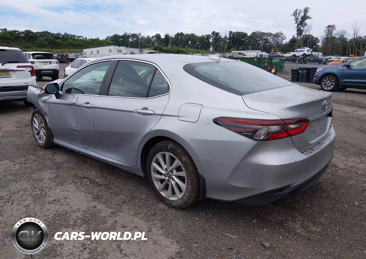 2021 Toyota Camry Le VIN:4T1C11AK4MU554927 - 3