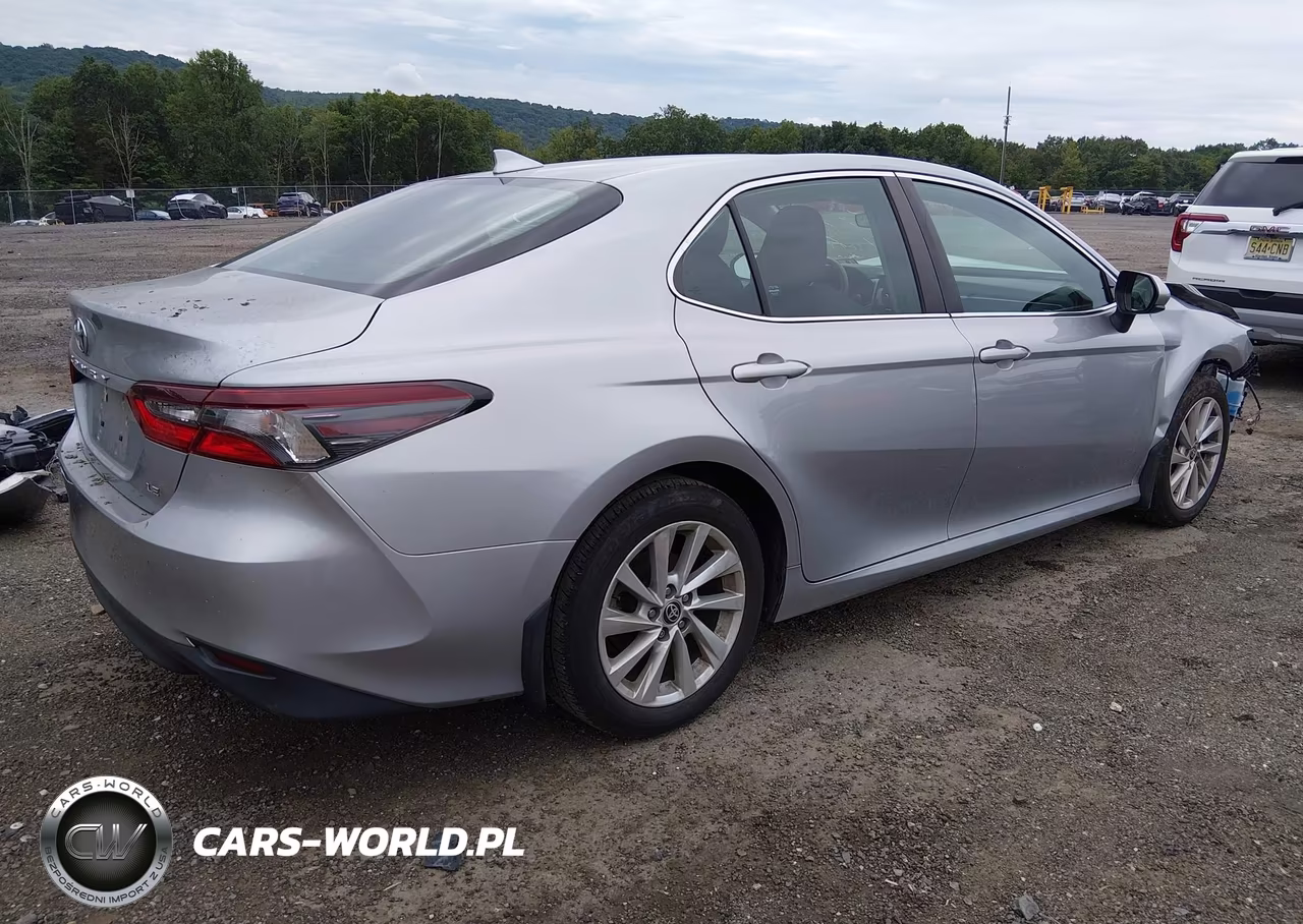 2021 Toyota Camry Le VIN:4T1C11AK4MU554927 - 4
