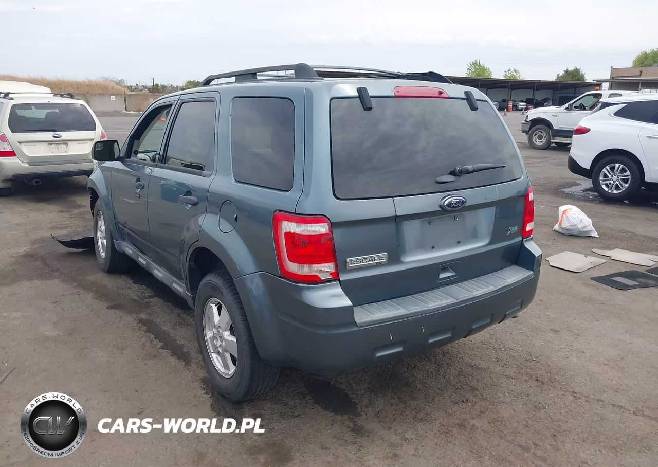 2011 Ford Escape Xlt VIN:1FMCU0DG0BKB41002 - 3