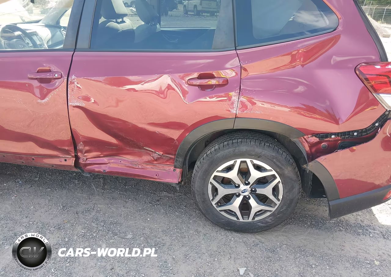 2022 Subaru Forester Premium VIN:JF2SKAEC5NH434081 - 6