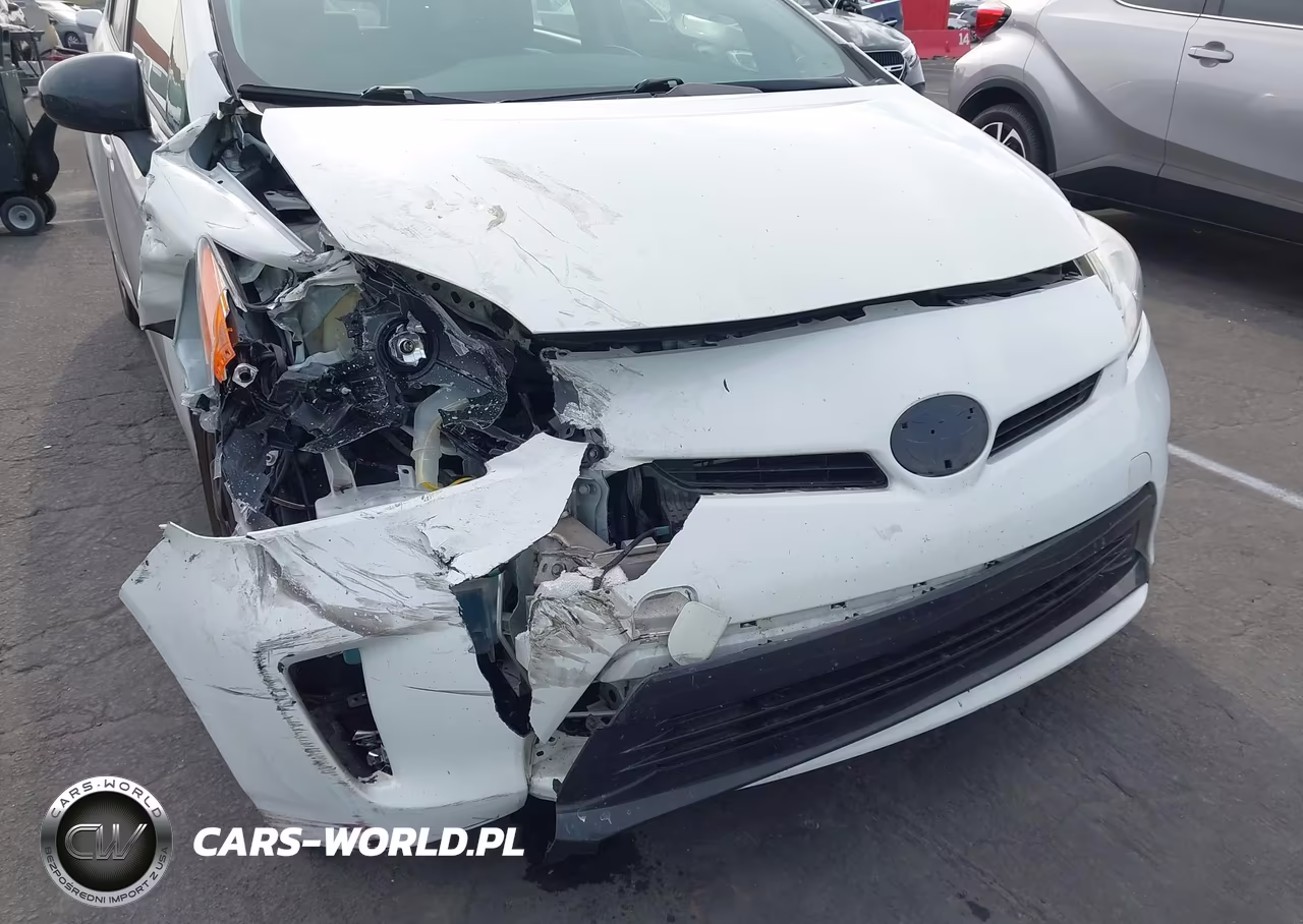 2015 Toyota Prius Two VIN:JTDKN3DU2F1929621 - 12
