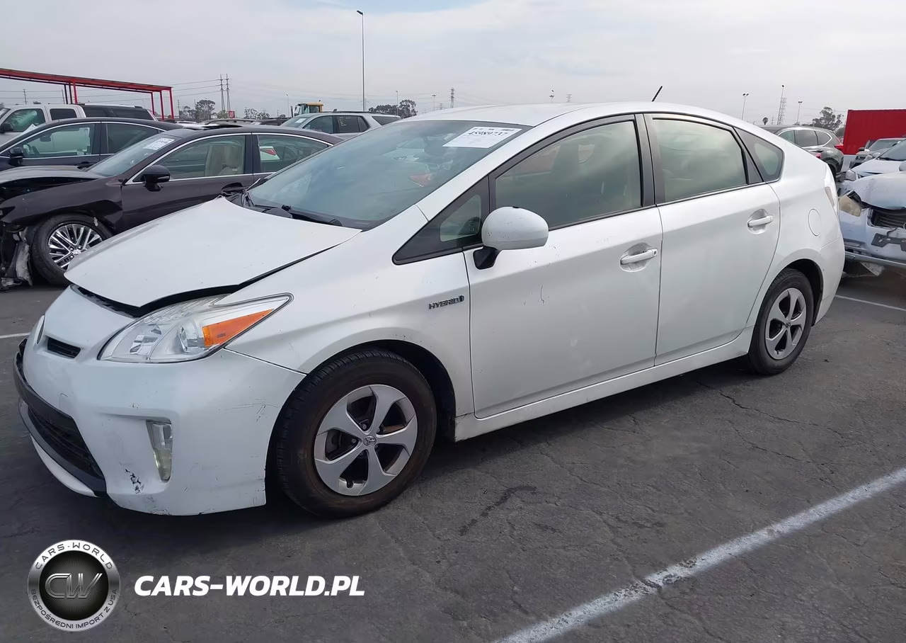 2015 Toyota Prius Two VIN:JTDKN3DU2F1929621 - 2