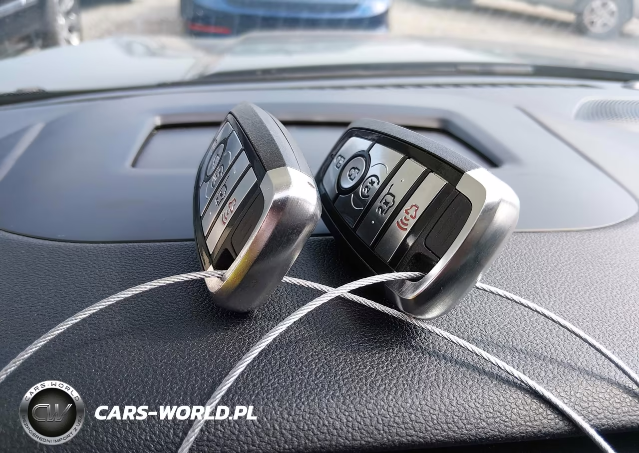 2020 Ford Escape Titanium Hybrid VIN:1FMCU9DZ0LUB98005 - 11