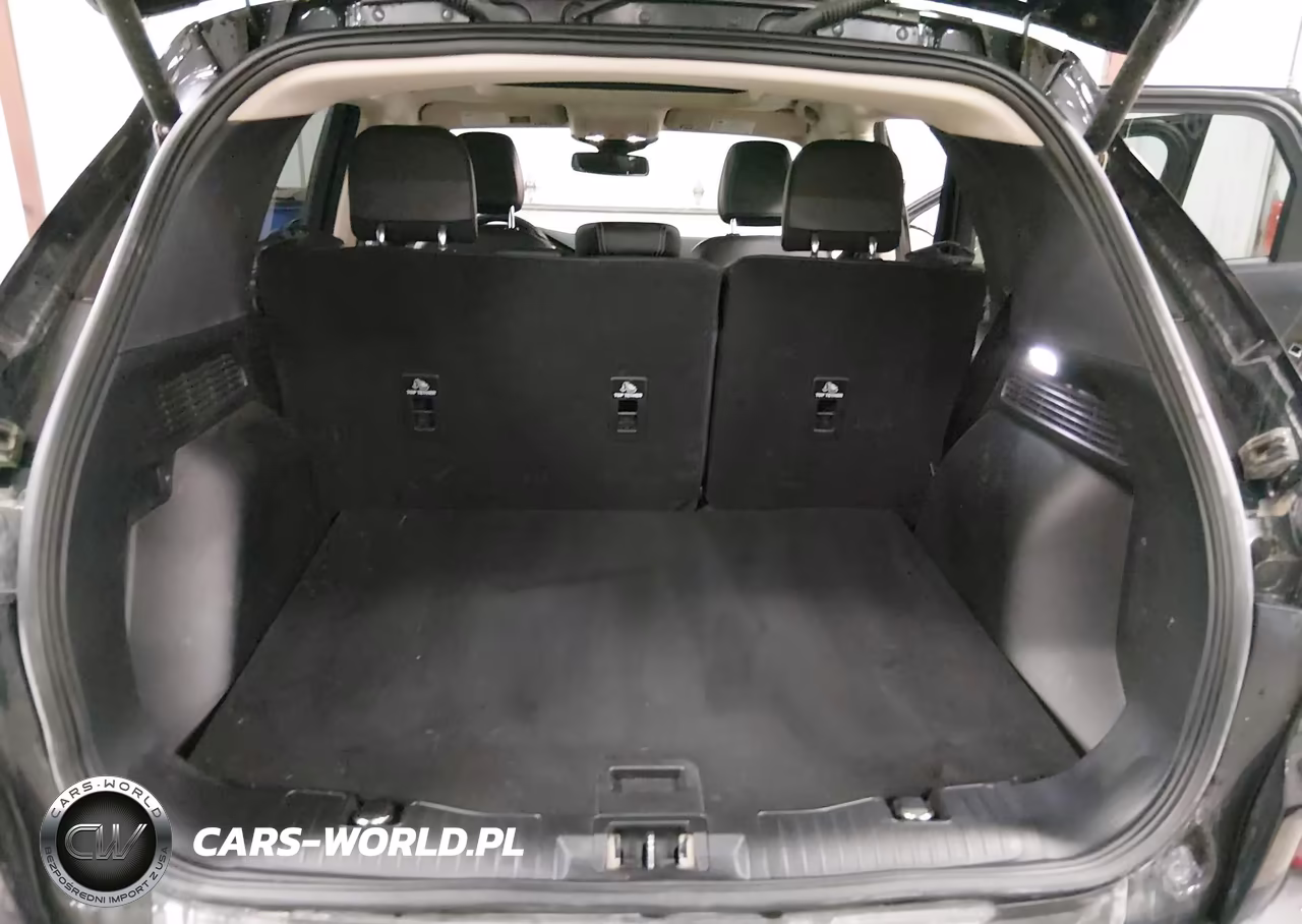 2020 Ford Escape Titanium Hybrid VIN:1FMCU9DZ0LUB98005 - 17