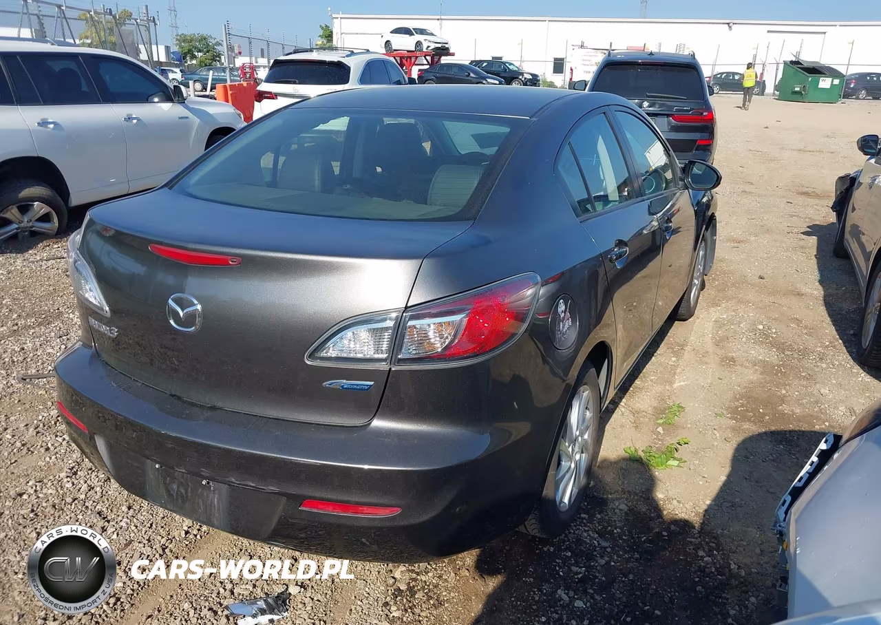 2013 Mazda Mazda3 I Grand Touring VIN:JM1BL1WP0D1820766 - 4