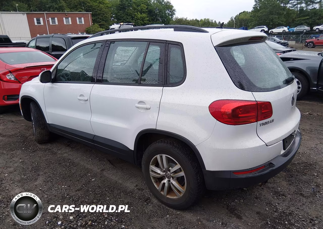 2016 Volkswagen Tiguan S VIN:WVGBV7AX6GW543192 - 3