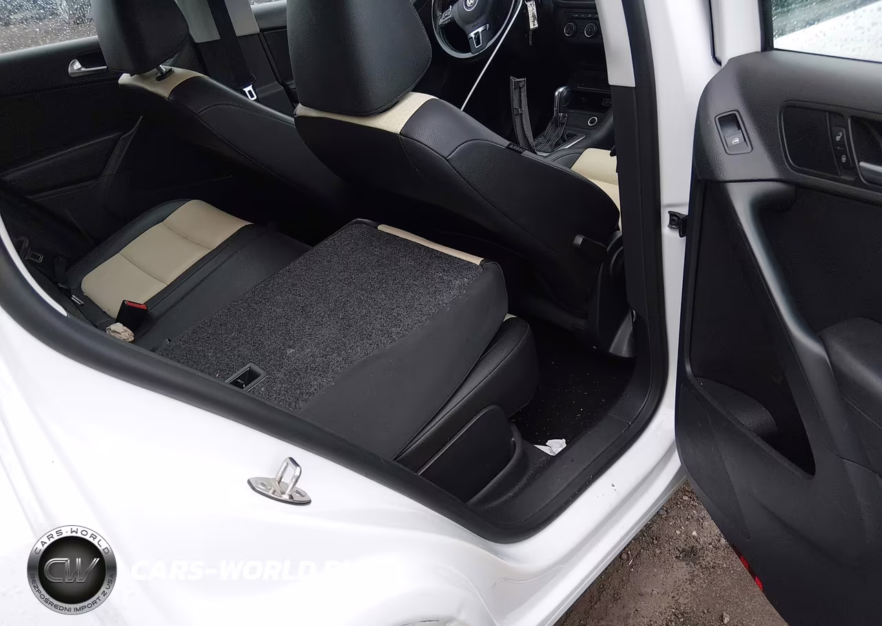 2016 Volkswagen Tiguan S VIN:WVGBV7AX6GW543192 - 8