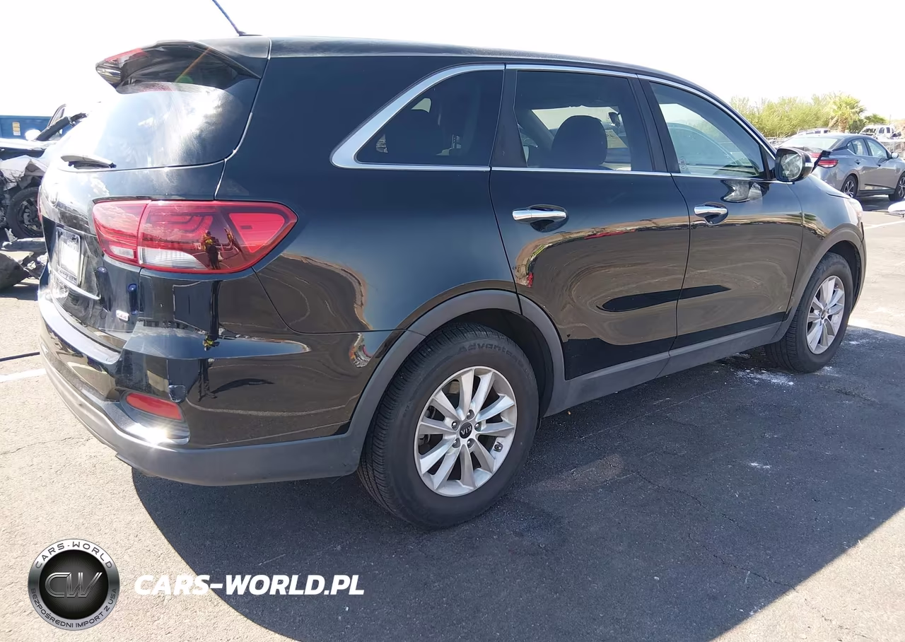 2019 Kia Sorento 2.4L L VIN:5XYPG4A31KG578650 - 4