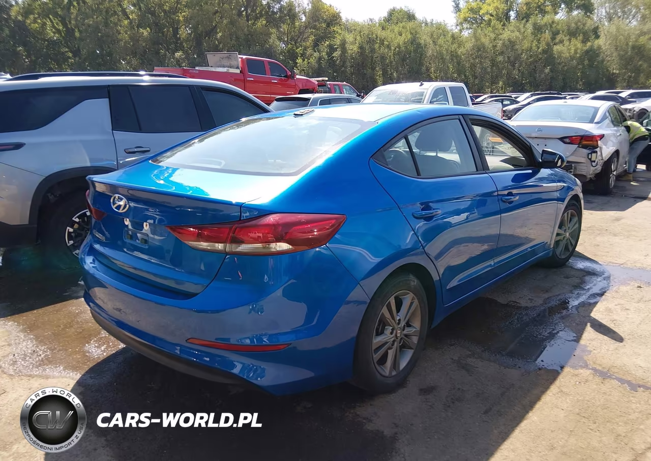 2018 Hyundai Elantra Sel VIN:5NPD84LF0JH344062 - 4