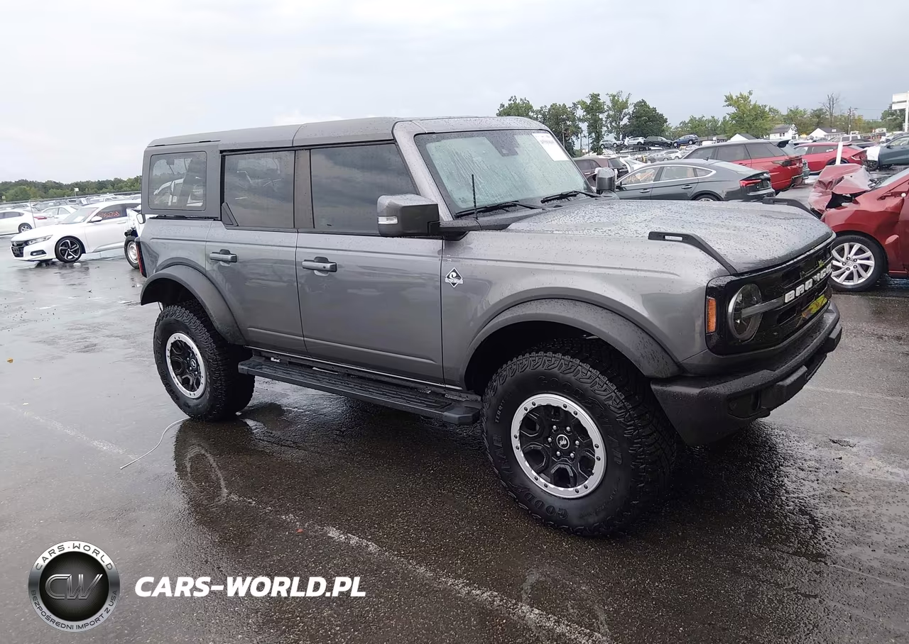2023 Ford Bronco Outer Banks – zdjęcie 1 z 16