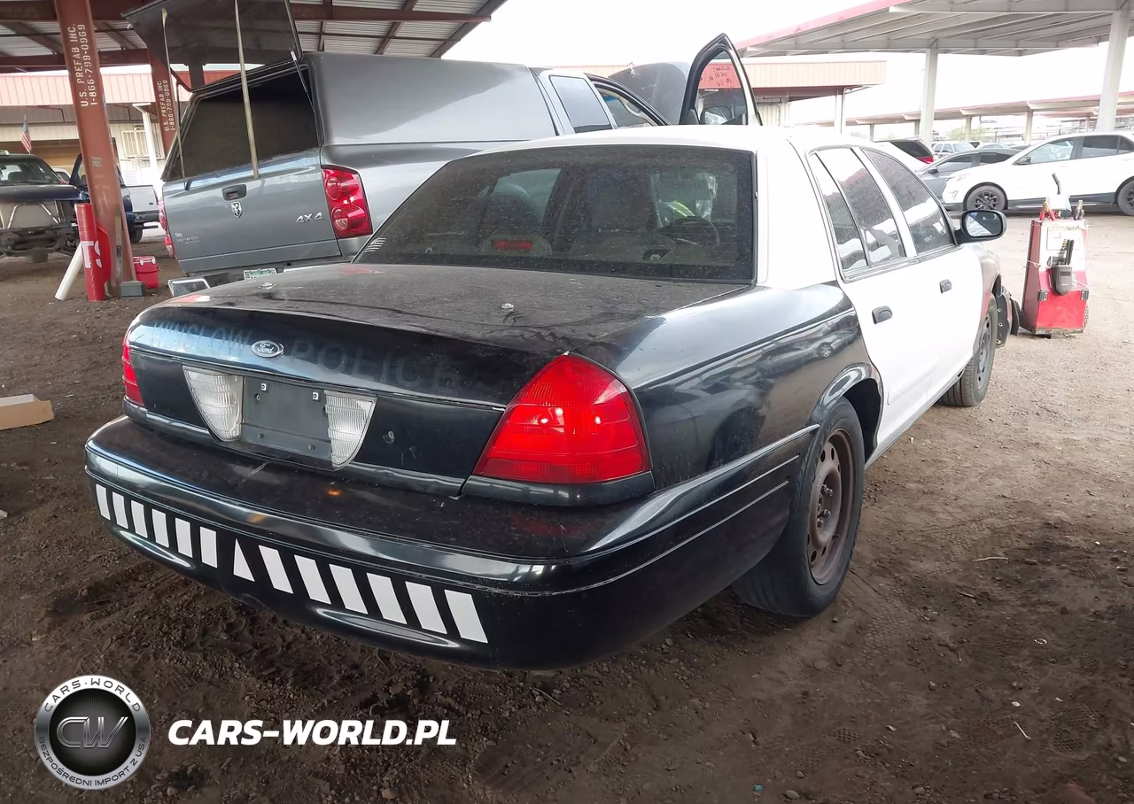 2007 Ford Crown Victoria Police-Police Interceptor VIN:2FAFP71W17X143803 - 4