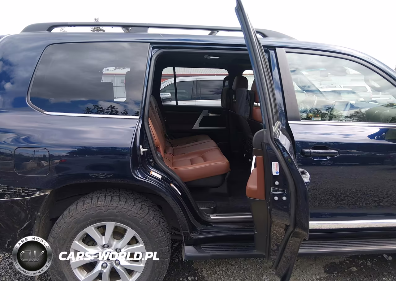 2017 Toyota Land Cruiser V8 VIN:JTMCY7AJ2H4058377 - 18