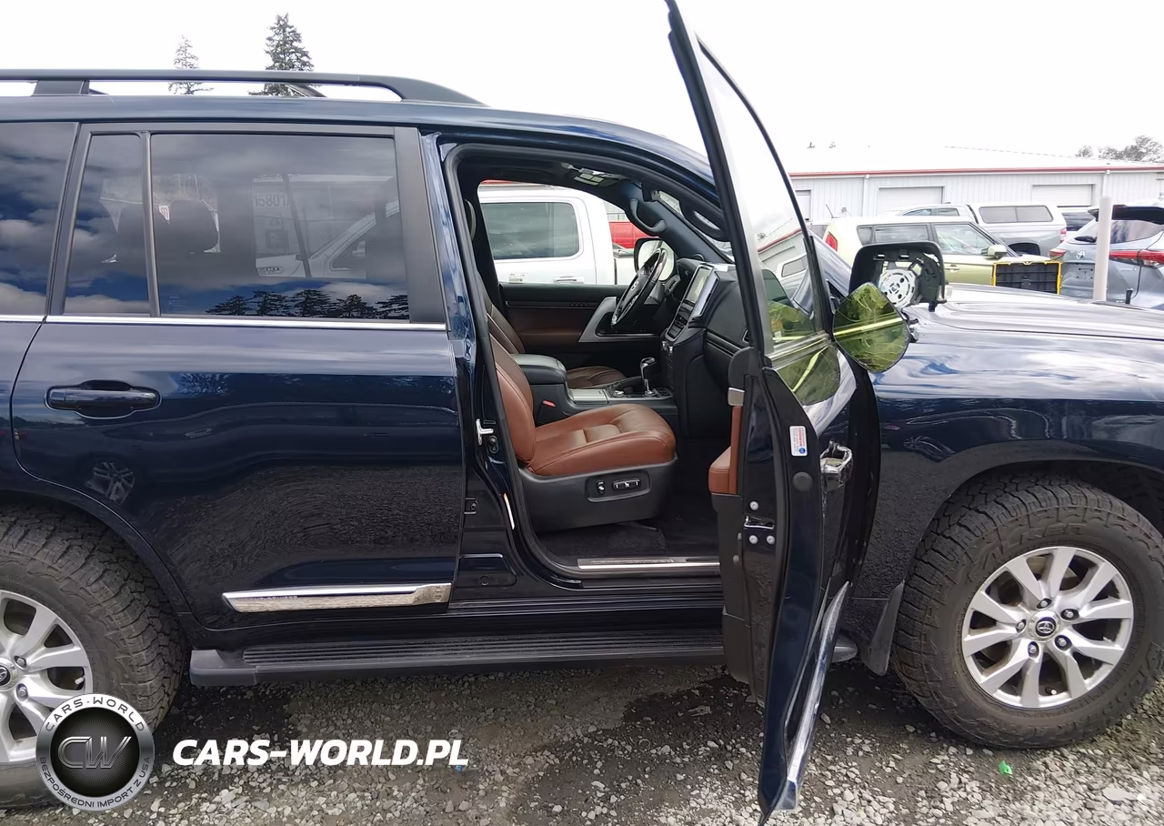 2017 Toyota Land Cruiser V8 VIN:JTMCY7AJ2H4058377 - 5
