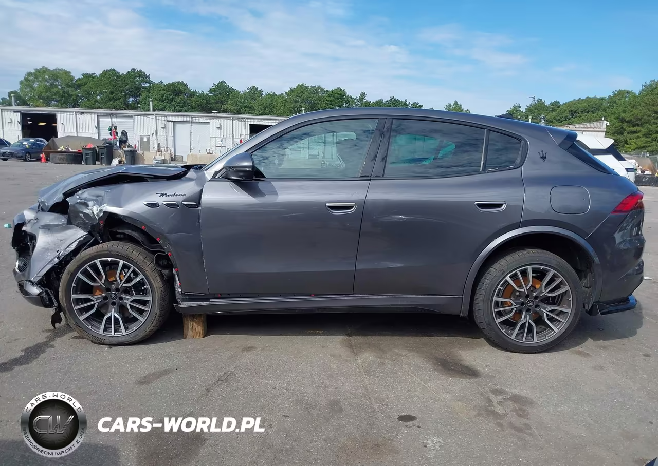 2023 Maserati Grecale Modena VIN:ZN682AVM0P7422431 - 14