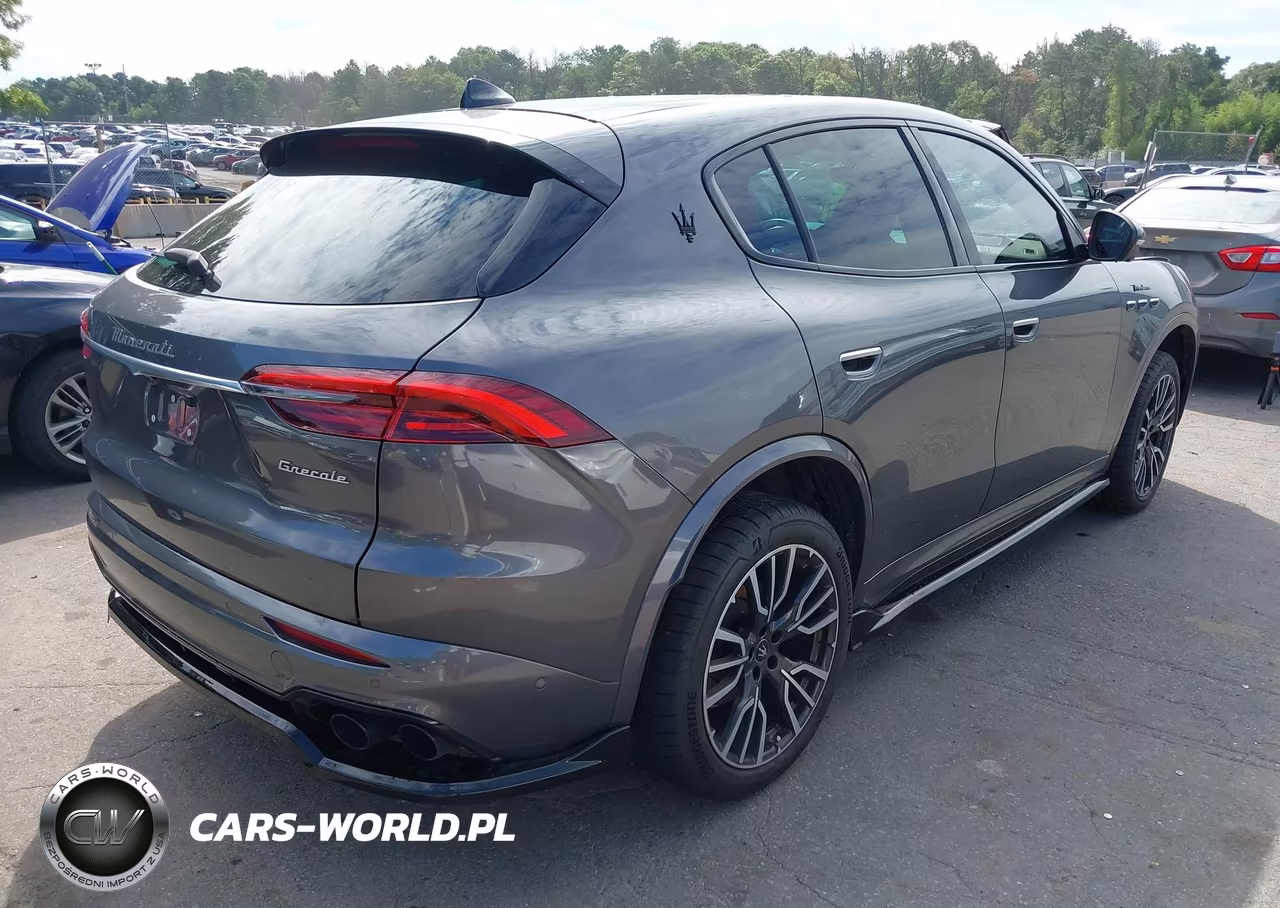 2023 Maserati Grecale Modena VIN:ZN682AVM0P7422431 - 4