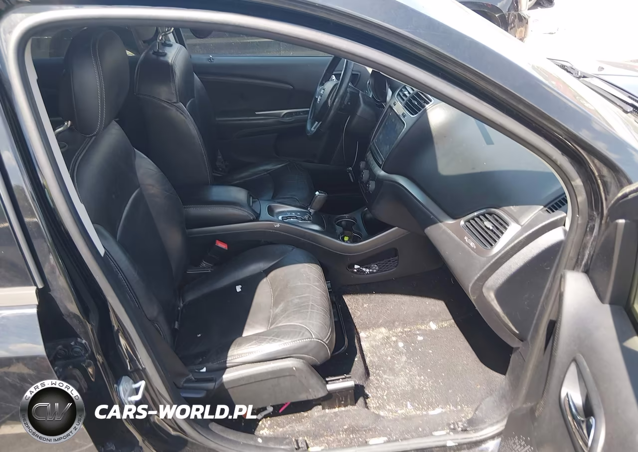2015 Dodge Journey Crossroad VIN:3C4PDCGB8FT674114 - 5