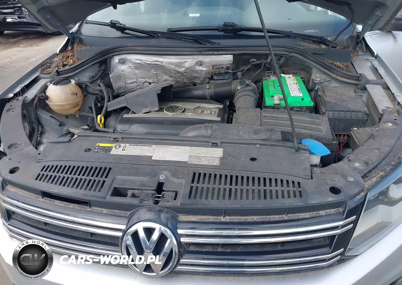 2017 Volkswagen Tiguan 2.0T Sport VIN:WVGUV7AX7HW507635 - 10
