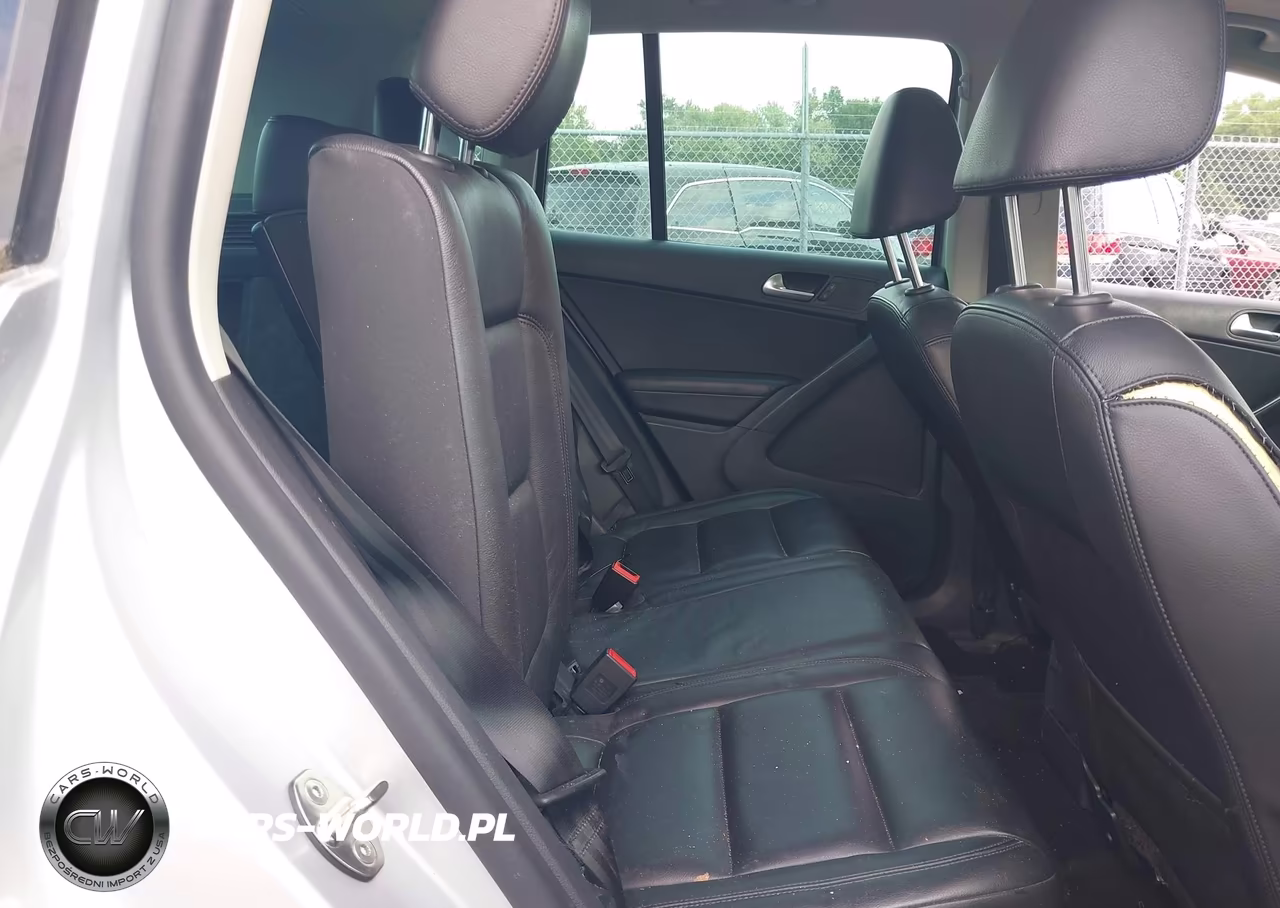2017 Volkswagen Tiguan 2.0T Sport VIN:WVGUV7AX7HW507635 - 8