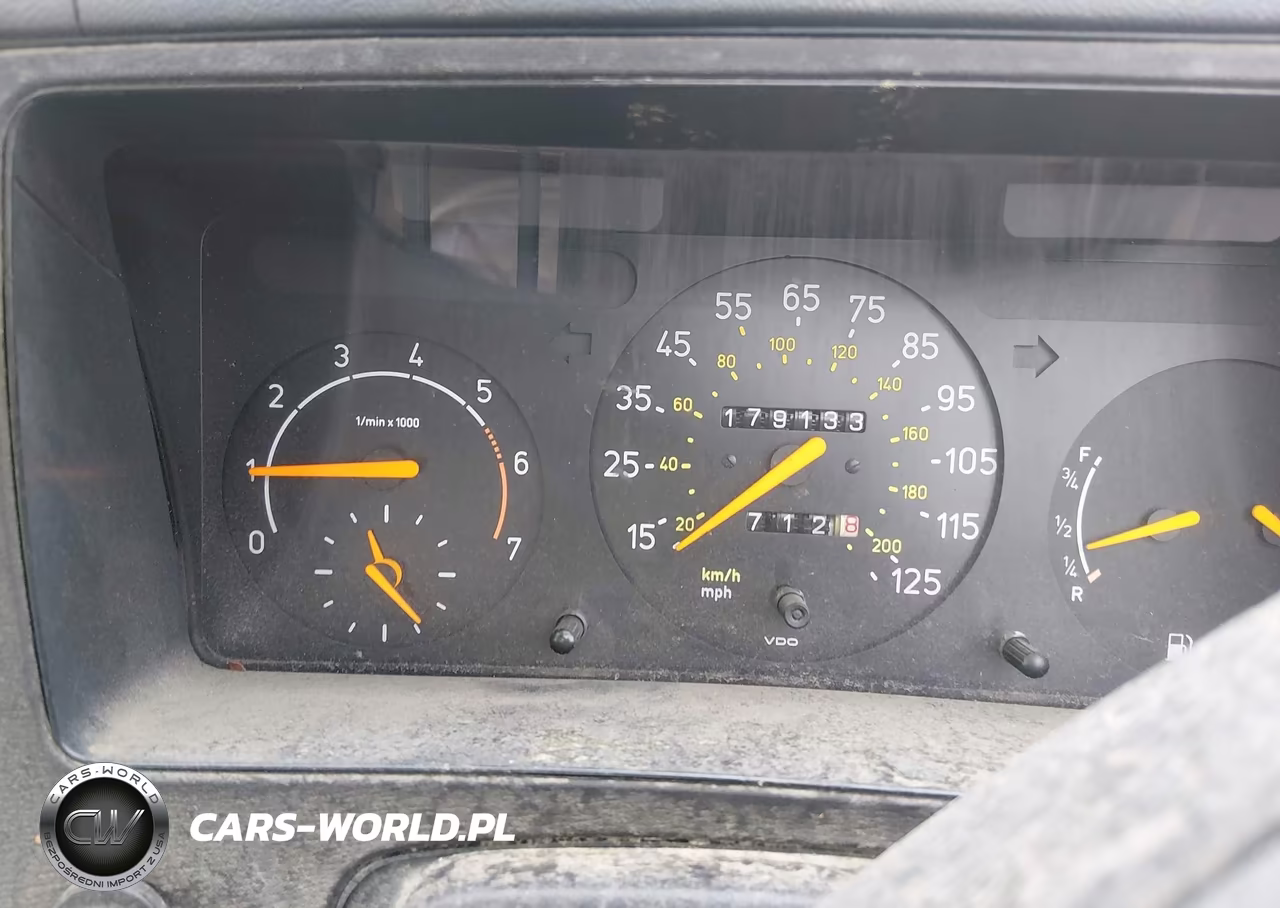1993 Saab 900 S VIN:YS3AK75E3P7001942 - 7