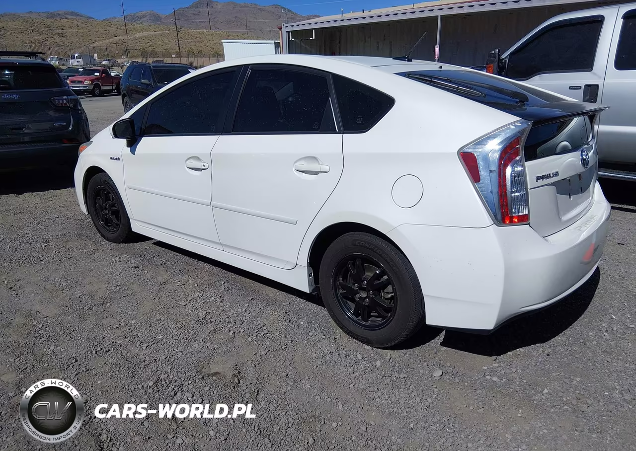 2013 Toyota Prius Three VIN:JTDKN3DU4D5698243 - 3