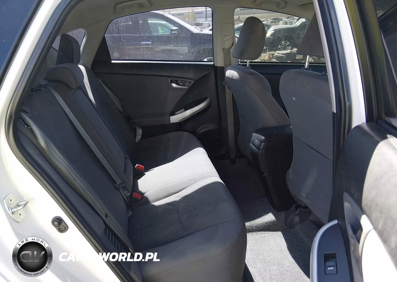 2013 Toyota Prius Three VIN:JTDKN3DU4D5698243 - 8