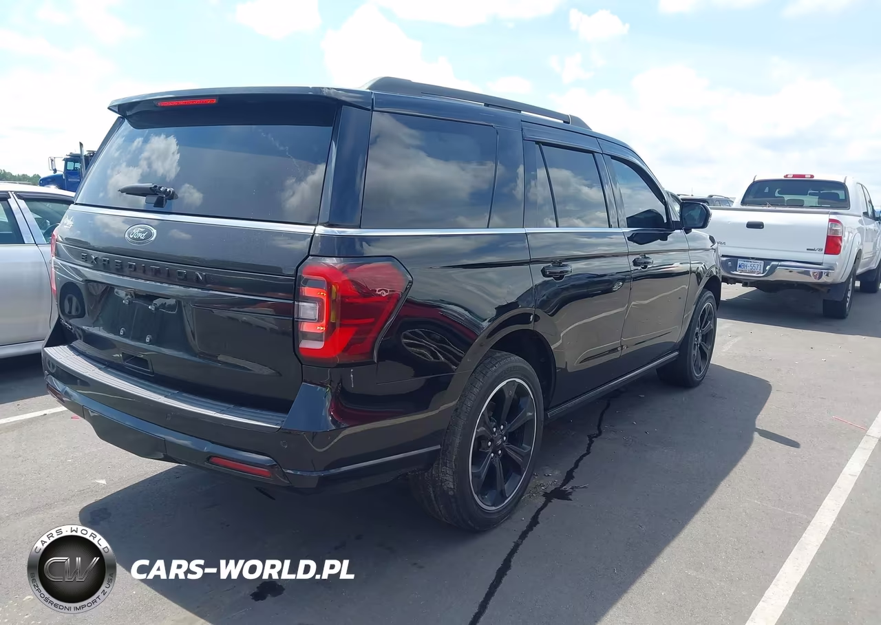 2023 Ford Expedition Limited VIN:1FMJU2A83PEA37075 - 4