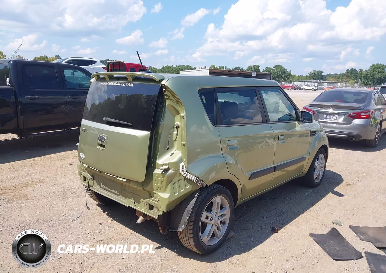 2010 Kia Soul + VIN:KNDJT2A29A7189764 - 4