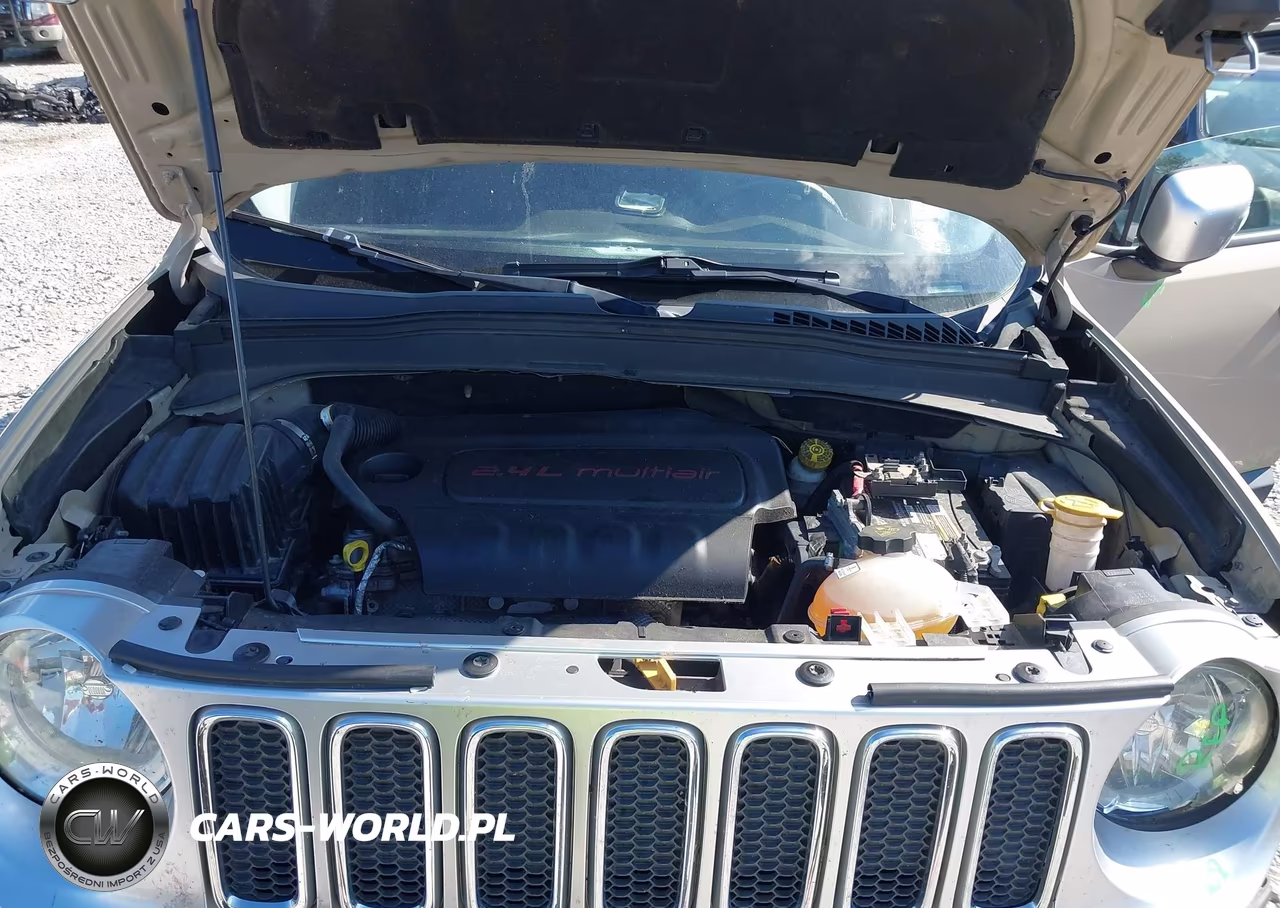 2015 Jeep Renegade Limited VIN:ZACCJBDT4FPB94075 - 10