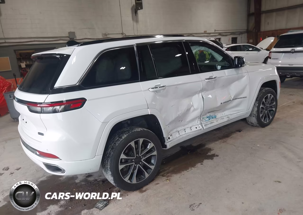 2023 Jeep Grand Cherokee 4Xe Overland VIN:1C4RJYD60P8802237 - 4