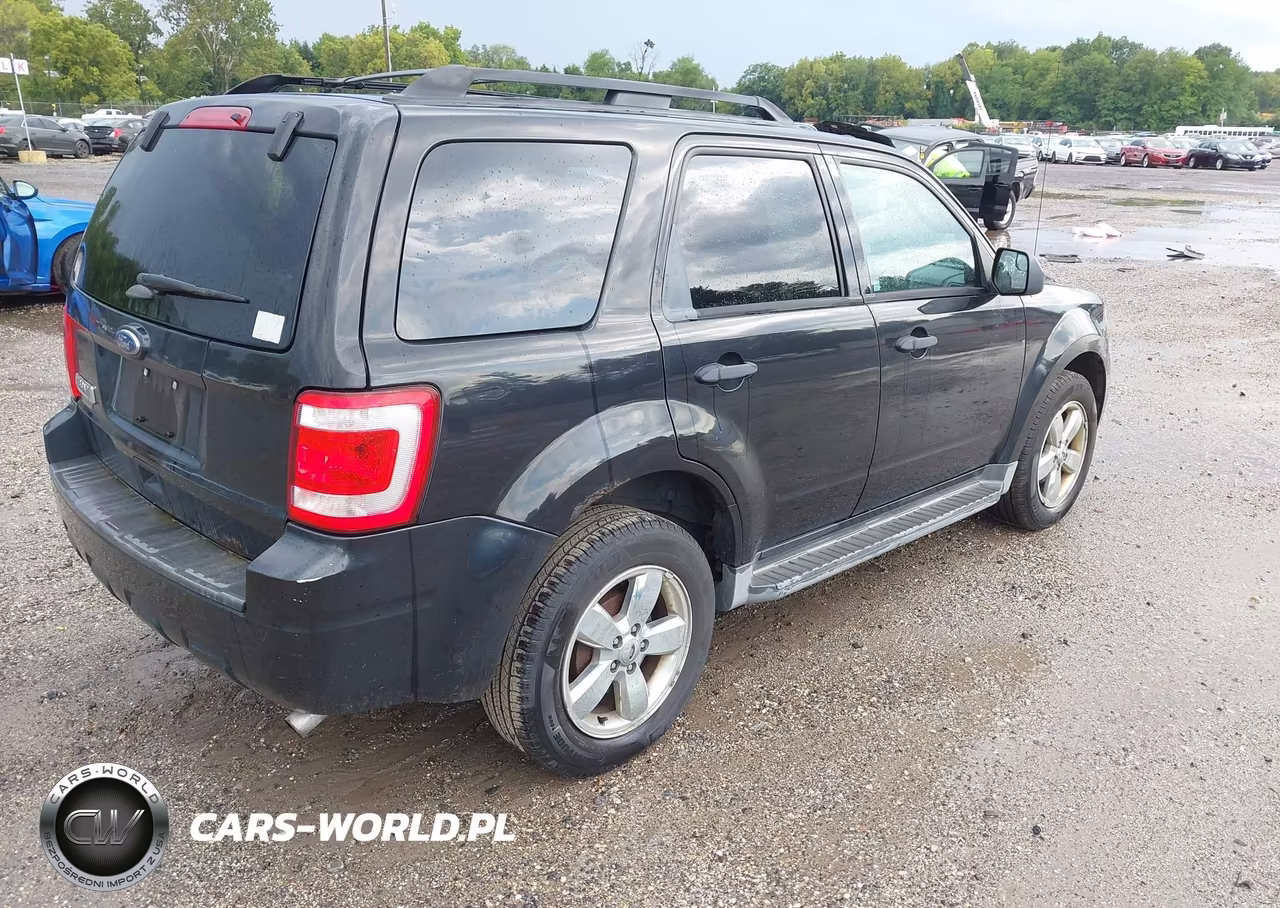 2011 Ford Escape Xlt VIN:1FMCU9D72BKB63992 - 4