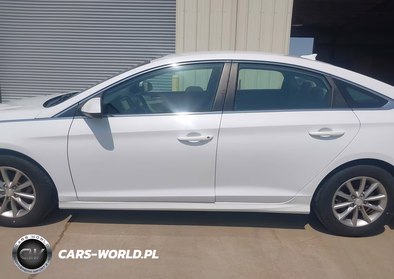 2018 Hyundai Sonata Eco VIN:5NPE24AA2JH680681 - 18