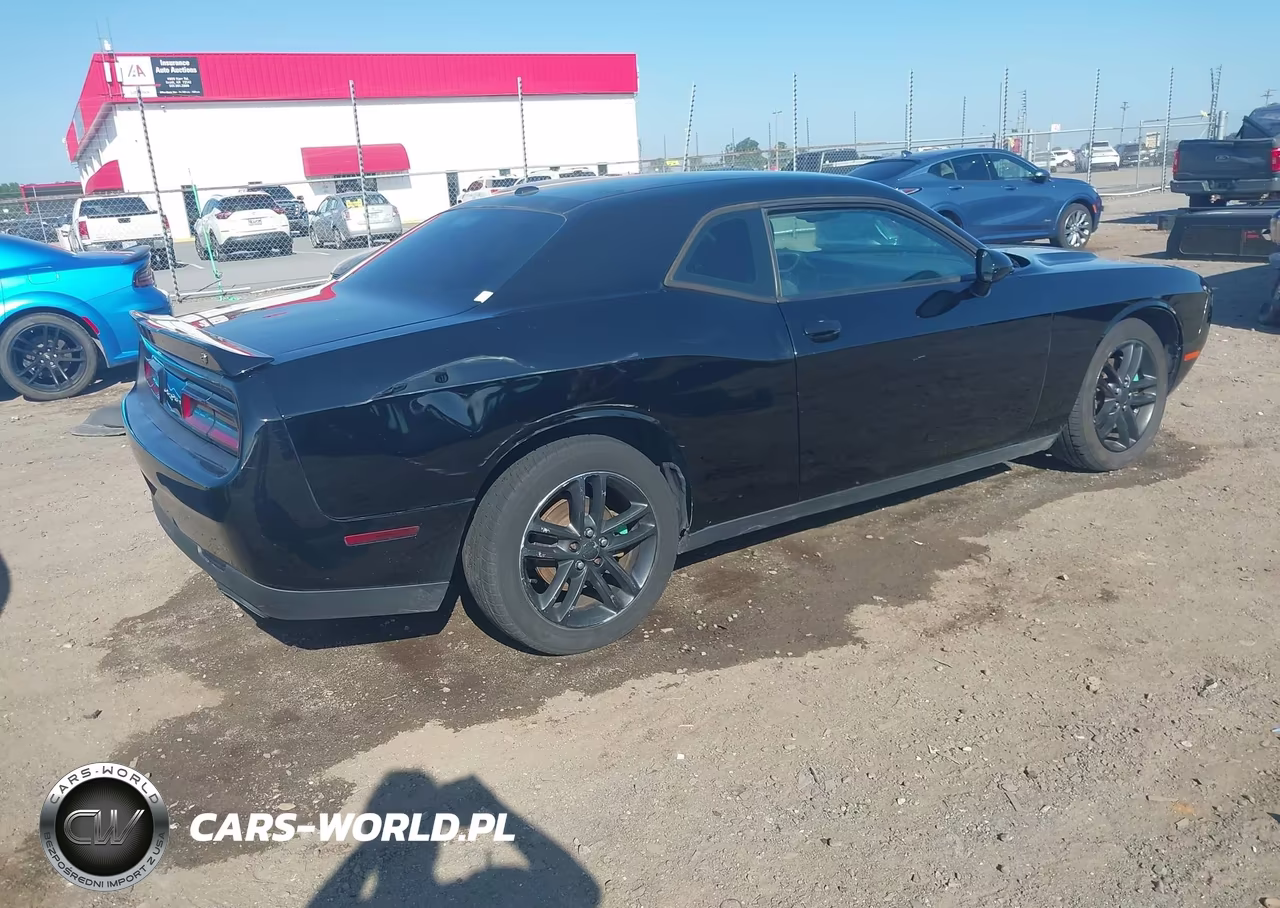 2019 Dodge Challenger Sxt Awd VIN:2C3CDZGG0KH628104 - 4