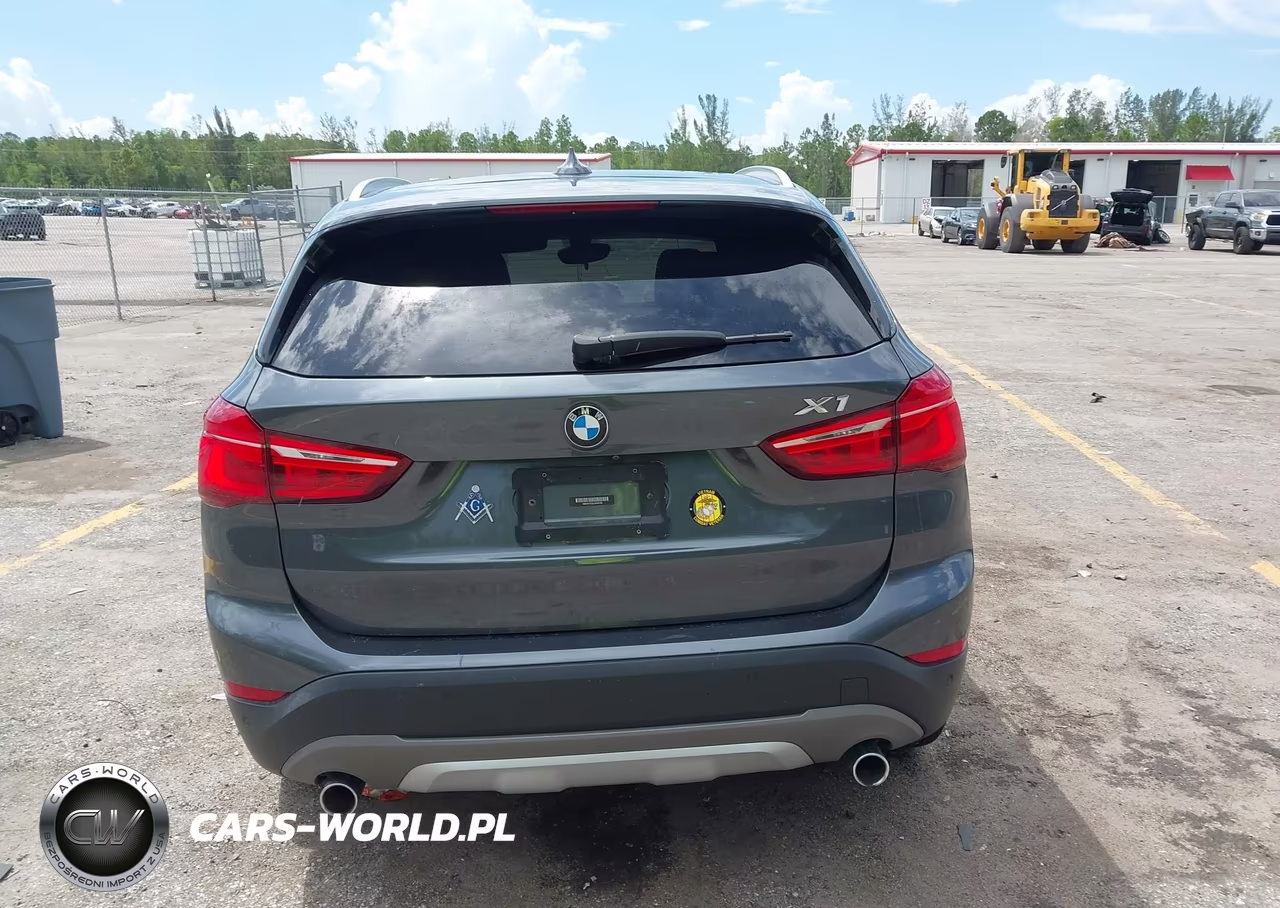 2018 BMW X1 Sdrive28I VIN:WBXHU7C33J5H44756 - 17