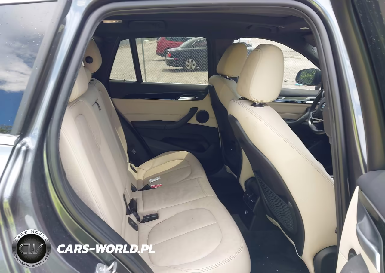 2018 BMW X1 Sdrive28I VIN:WBXHU7C33J5H44756 - 8