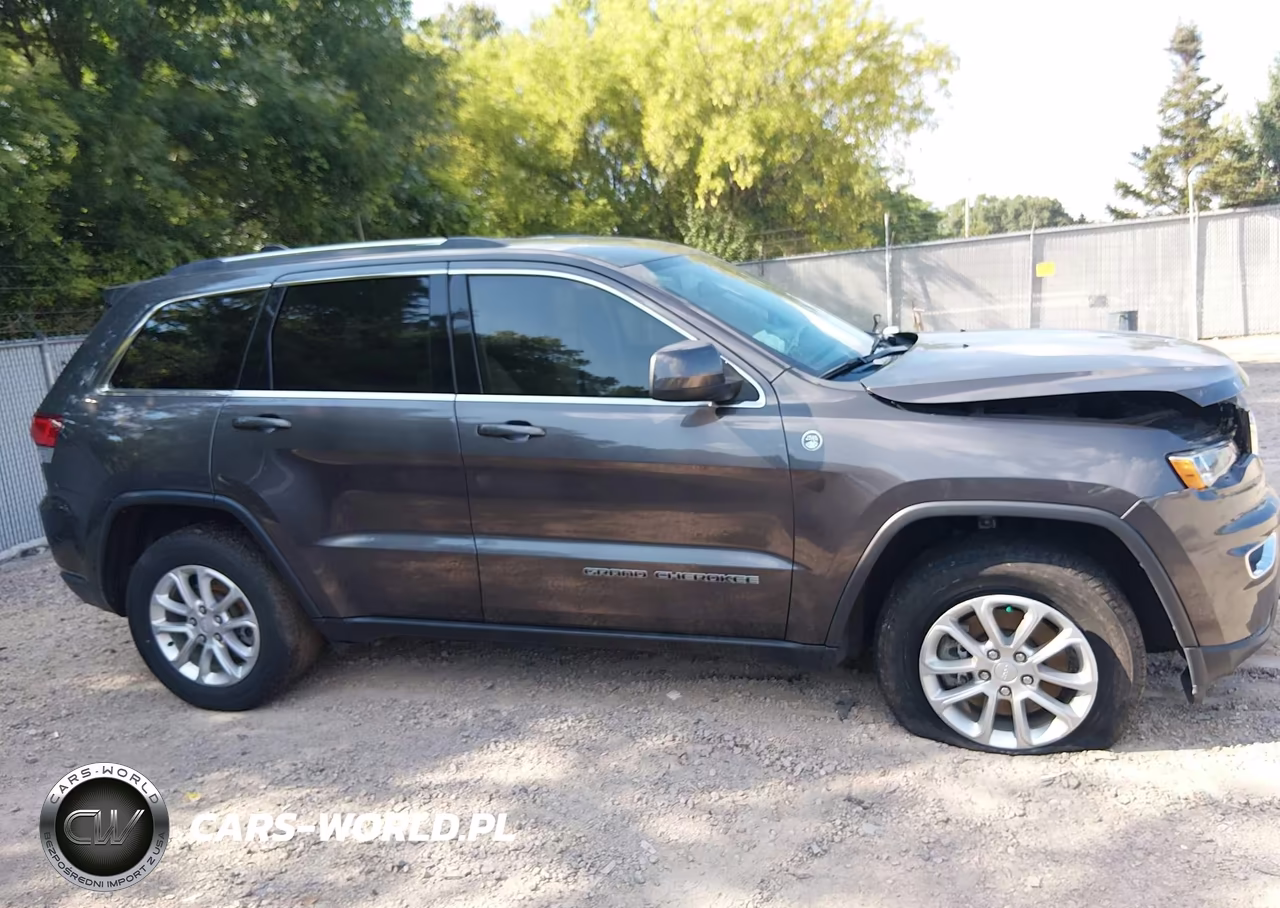 2021 Jeep Grand Cherokee Laredo E 4X4 VIN:1C4RJFAG7MC853762 - 14