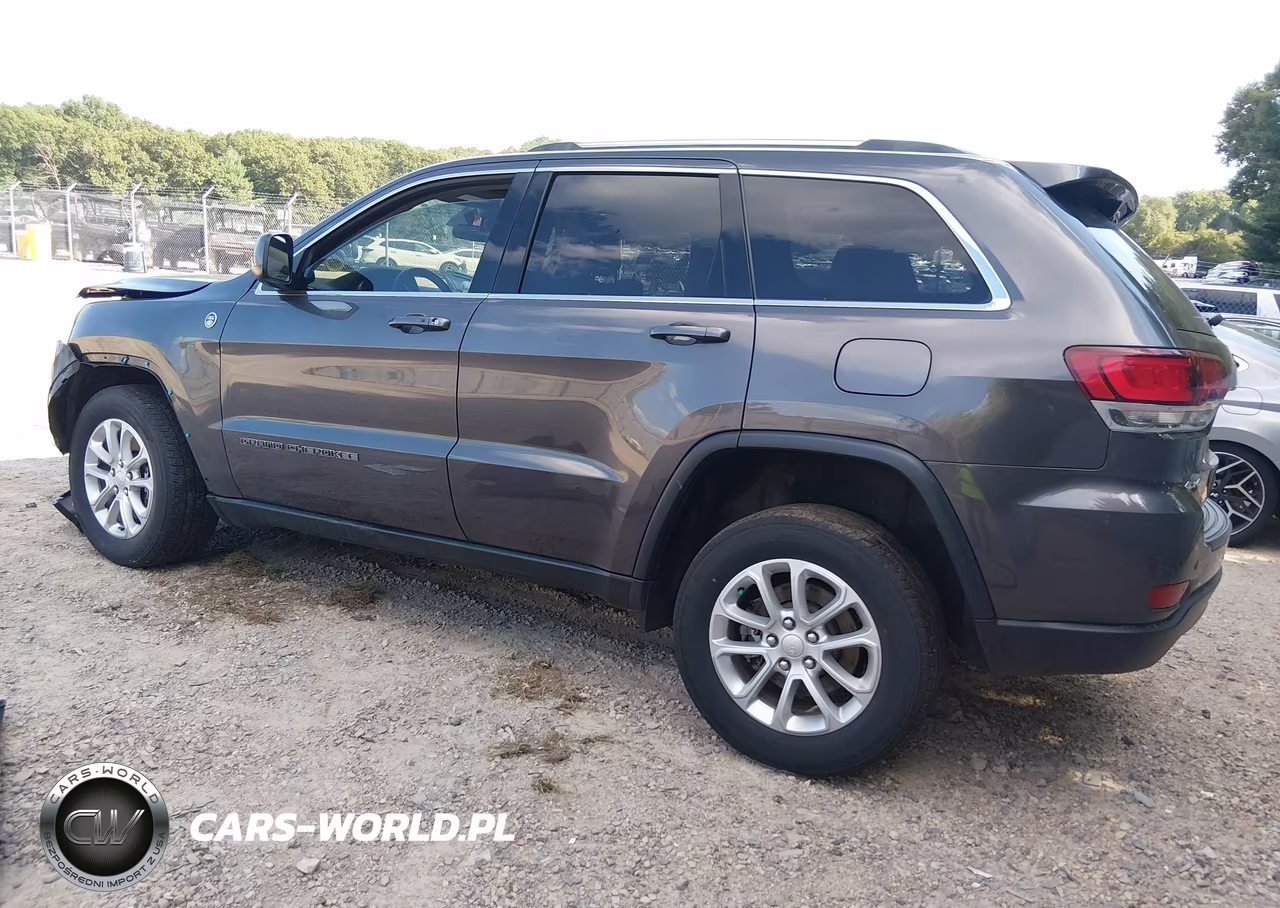 2021 Jeep Grand Cherokee Laredo E 4X4 VIN:1C4RJFAG7MC853762 - 3
