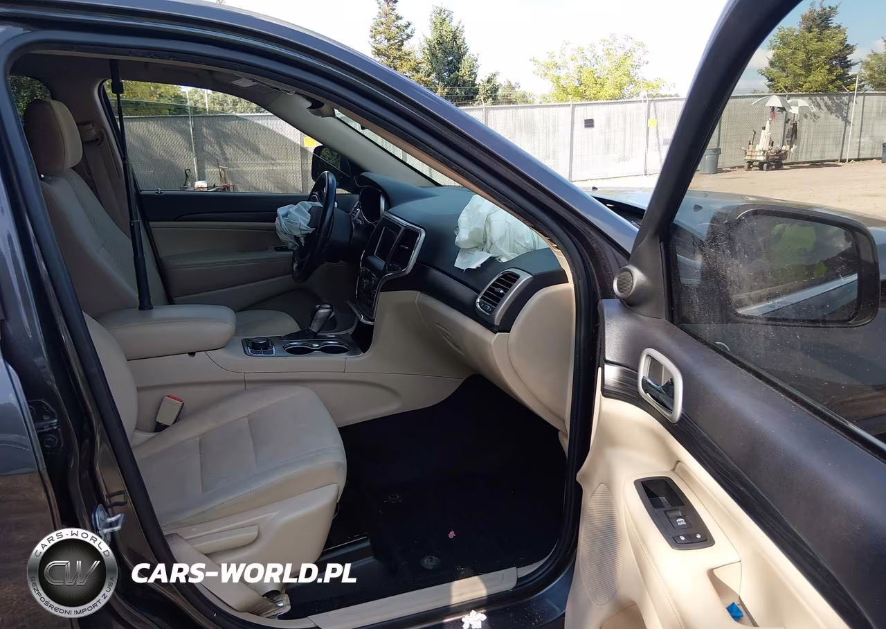 2021 Jeep Grand Cherokee Laredo E 4X4 VIN:1C4RJFAG7MC853762 - 5
