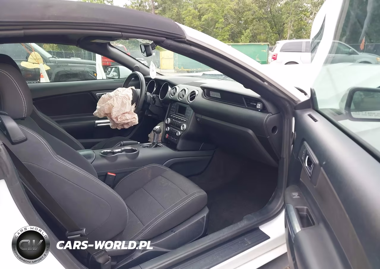 2015 Ford Mustang V6 VIN:1FATP8EM7F5429186 - 5
