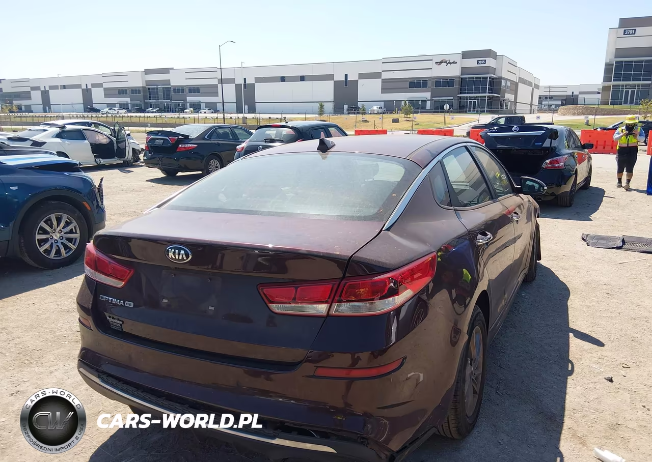 2020 Kia Optima Lx VIN:5XXGT4L39LG380459 - 4