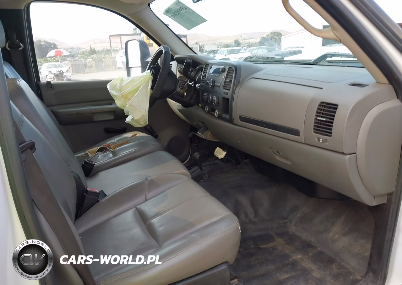 2007 Chevrolet Silverado 2500Hd Work Truck VIN:1GBHK24K97E543367 - 5