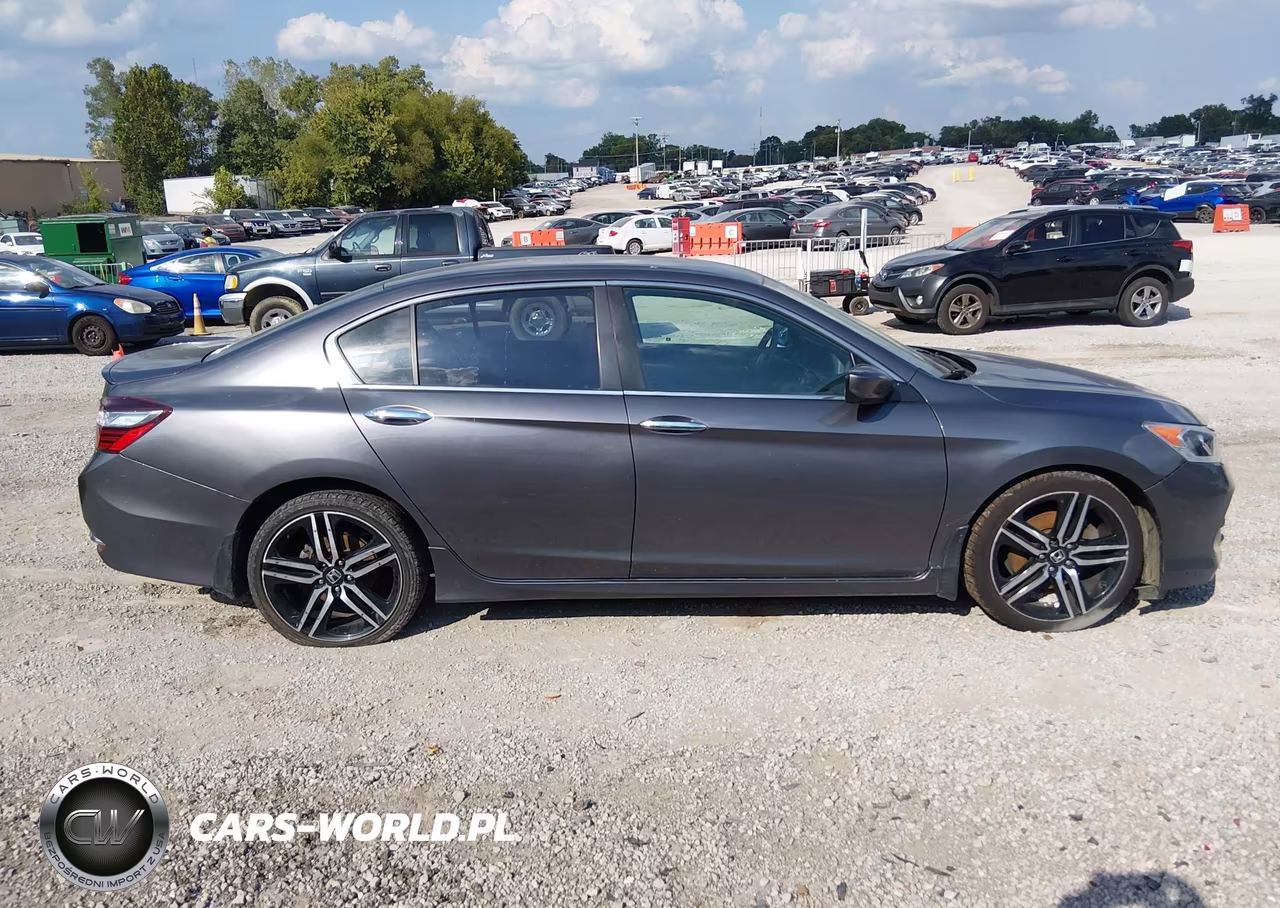 2017 Honda Accord Sport Special Edition VIN:1HGCR2F12HA151279 - 13
